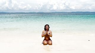 Beach Yoga Thailand