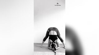 My favourite yoga asana sequence #yogaurmi #urmiyogaacademy #fitness #yogateacher #yogapose #yoga