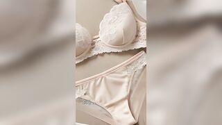 lingerie love 046 : my Ai : bras and panties, cream colour, satin