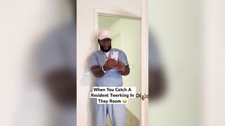 When You Catch A Resident Twerking In They Room ???? #onmystepdaddy #comedy #cnahumor #nursehumor