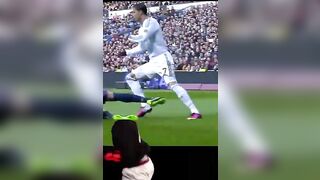 IshowSpeed reacted to rare ronaldo moment ⚽ ( TWERK ISHOWSPEED! )