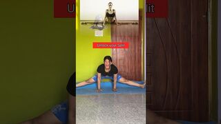 It’s not one day practice ✔️.#yoga #fitness #legdaychallenge #youtube #kavyakiduniya