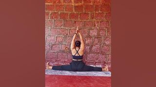 Split #leg #stretching #yogaurmi #urmiyogaacademy #yoga #fitness #yogaasana #yogateacher #motivation