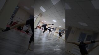 Зере Ульяна Амина Ангелы ASTCITYBALLET #adylerkinbaevballet #flexible #handstand #work