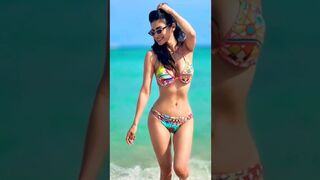 sexy bollywood actresses in bikinis.