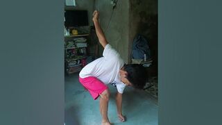 Day 5 of Streching until I'm a tall and flexible #fyp #trending #foryou #viral #fypシ #fypage #fy