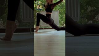 Flexible Yoga Stretching Lunge #shorts