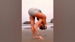 Hip Mobility Stretch Flow #Yoga #shorts #yogaexercise #yogapractice