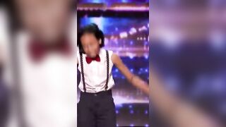 Noah Epps Flexible 11 Year Old Tells a Story Through His Unique Moves