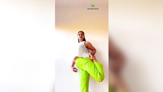 Standing Back bending yoga pose #yogaurmi #youtubeshorts #shortvideo #shorts #ytshort