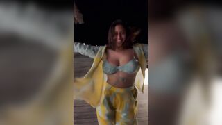 Rajakumari hot in bikini ????