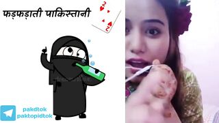 Most funny Pakistani girl talking to her friends #funnyvideo