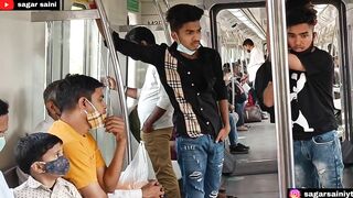 मम्मी जी ये लड़की, ये क्या होती है Funny Prank In Metro????। Prank In India | Metro Prank।  Sagar Saini