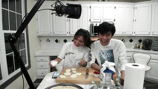 s0m's dad walks in on cooking stream