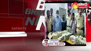 Huge Cash Crunch on Travel Buses | Krishnavaram | East Godavari | Sakshi TV