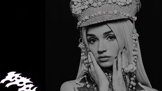 Poppy - Girls In Bikinis (Lyrics)