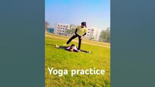 Yoga pair practice ????