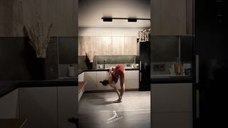 #beauty #kitchen #model #yoga #flow #flexibility #stretching #bodystretching #motivation #viralvideo