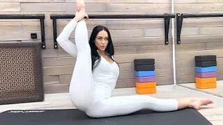 화이트 전신 레깅스 요가 스트레칭 White Full-body Leggings Yoga Stretching