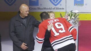 Blackhawks celebrate Jonathan Toews’ 1,000 games ❤️