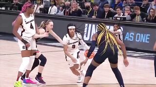 Destanni Henderson drops career-high 26 points in title game win