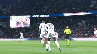 PARIS SAINT-GERMAIN - FC LORIENT (5 - 1) - Highlights - (PSG - FCL) / 2021-2022