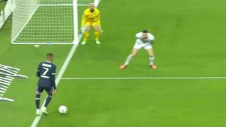 PARIS SAINT-GERMAIN - FC LORIENT (5 - 1) - Highlights - (PSG - FCL) / 2021-2022