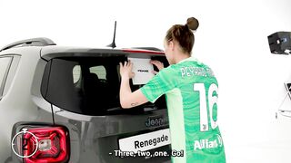 Who Wins the Napkin Challenge! | Juventus Women take on the Napkin Challenge! | Powered by Jeep