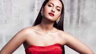 Salman khan Sonakshi Sinha Maldives honeymoon | Sonakshi hot bikini picture viral | Bollywood latest